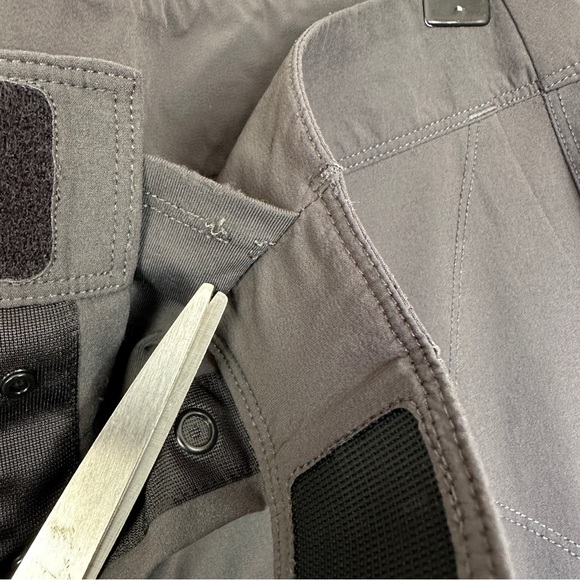 lululemon athletica Black Utility Active Pants Men’s Size 34 - Picture 6 of 16